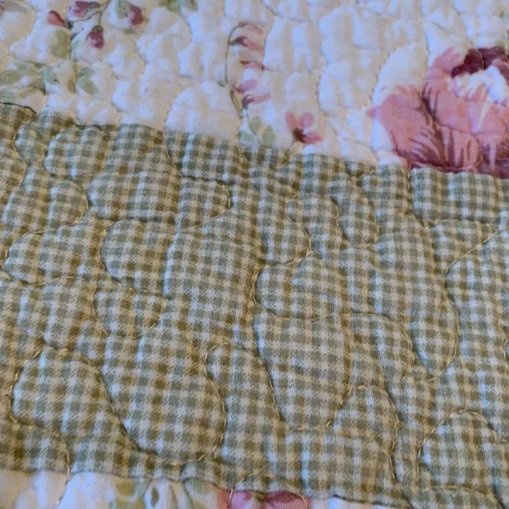 N/A floral checkered